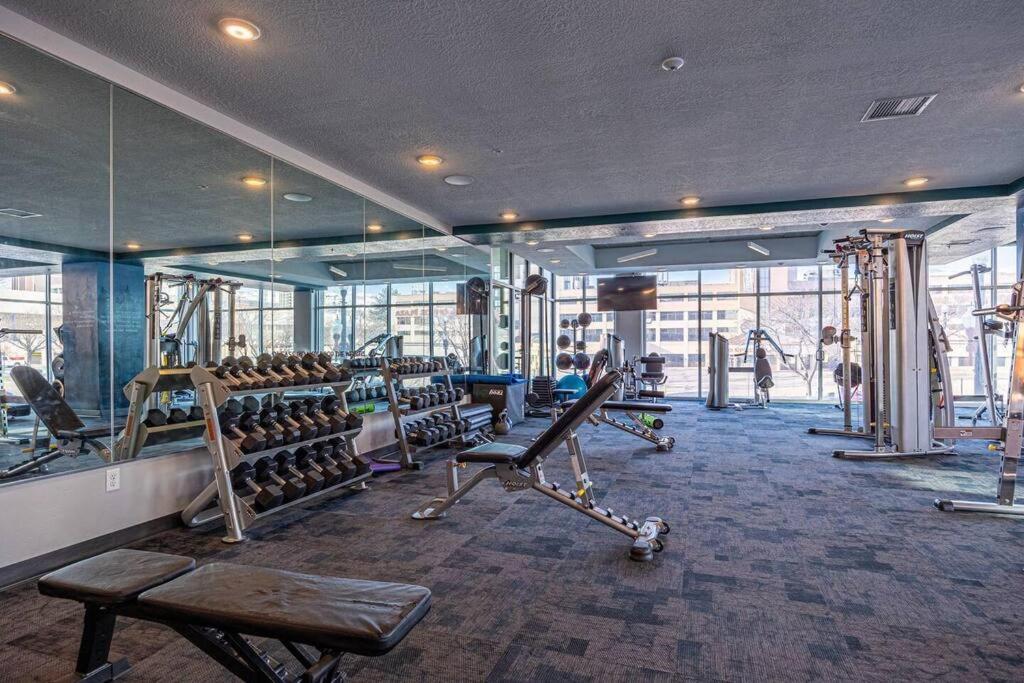 Modern 1B Downtown Slc With Wfh Setup, Gym, Fast Wi-Fi, Pool Lejlighed Salt Lake City Eksteriør billede